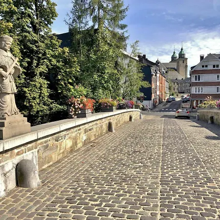 The Little - - بيت للعطل