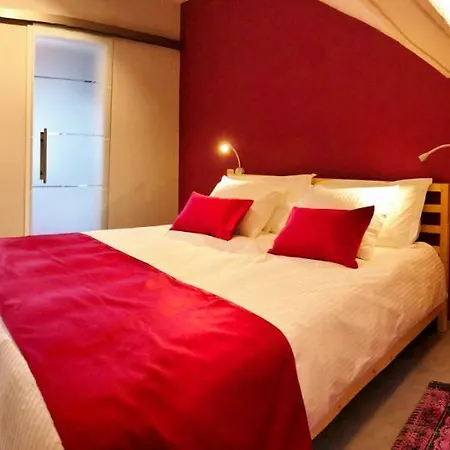 The Little - - Tatil Evi *