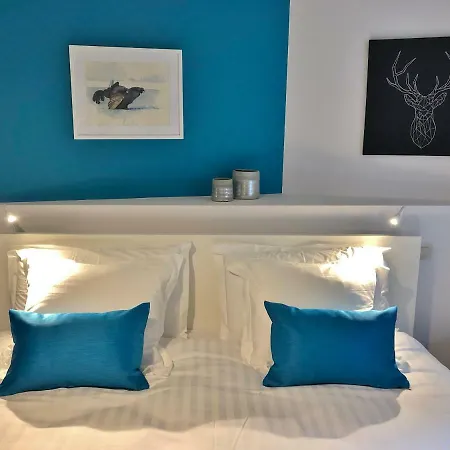 The Little - - Tatil Evi *